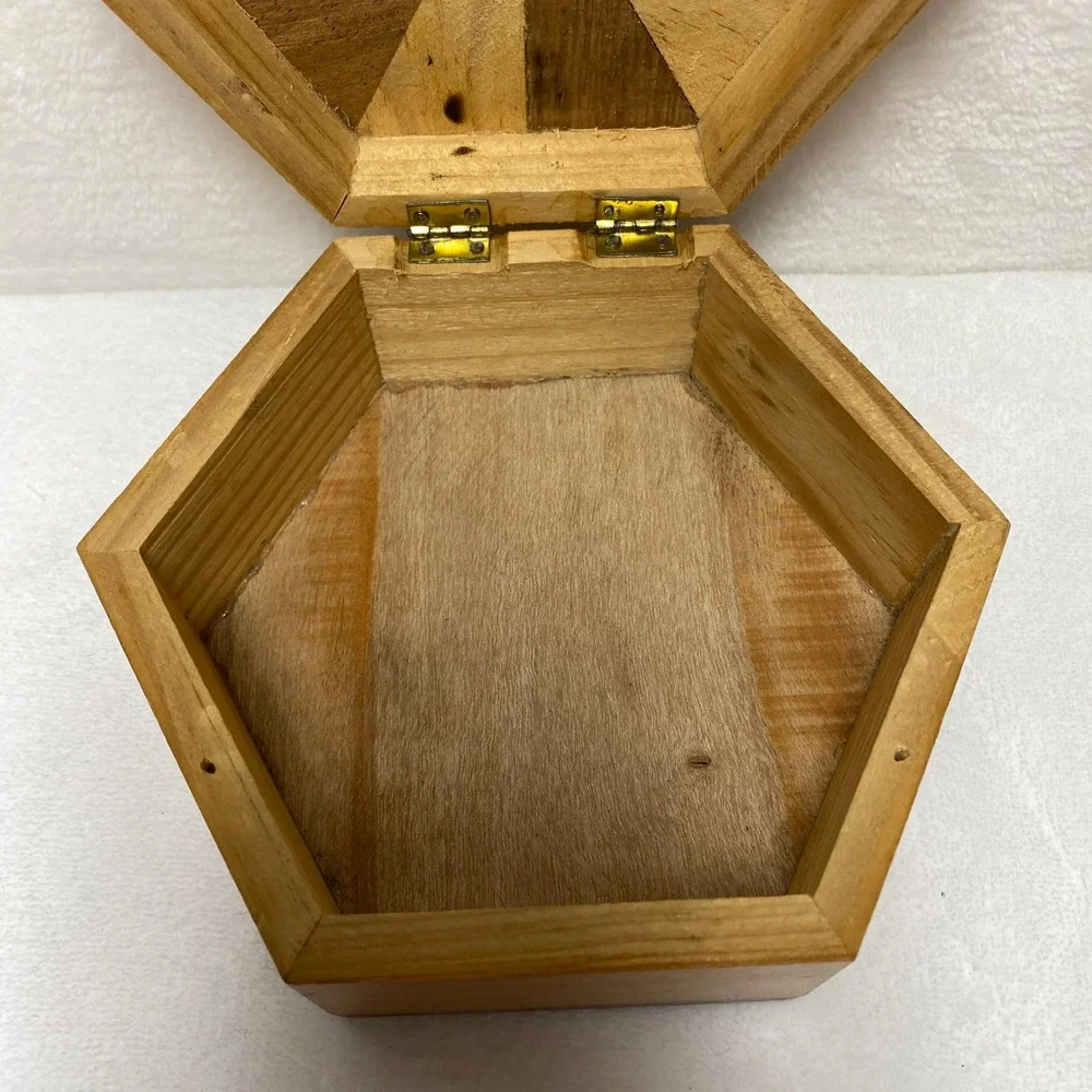VTG Two-Toned Wooden Trinket‎ Box Hexagon Inlaid  Starburst Wood Hinged Keepsake